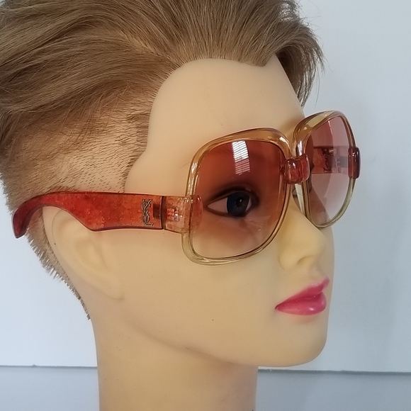 Extra pics for VINTAGE YVES SAINT LAURENT YSL PARIS 1970's OVERSIZED SUNGLASSES - Picture 4 of 16